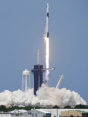 Nasa e SpaceX lançam missão tripulada ao espaço David J. Philip AP Photo